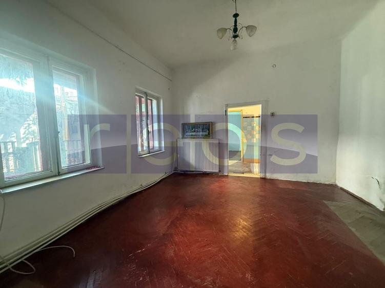 DE VANZARE CASA INTERBELICA – 3 CAMERE - METROU STEFAN CEL MARE