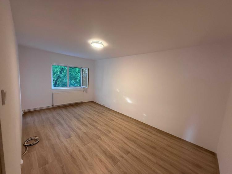 CANTA-RENOVAT,ap.2 camere, decomandat,liber, et.3/4,LIBER,OCAZIE!