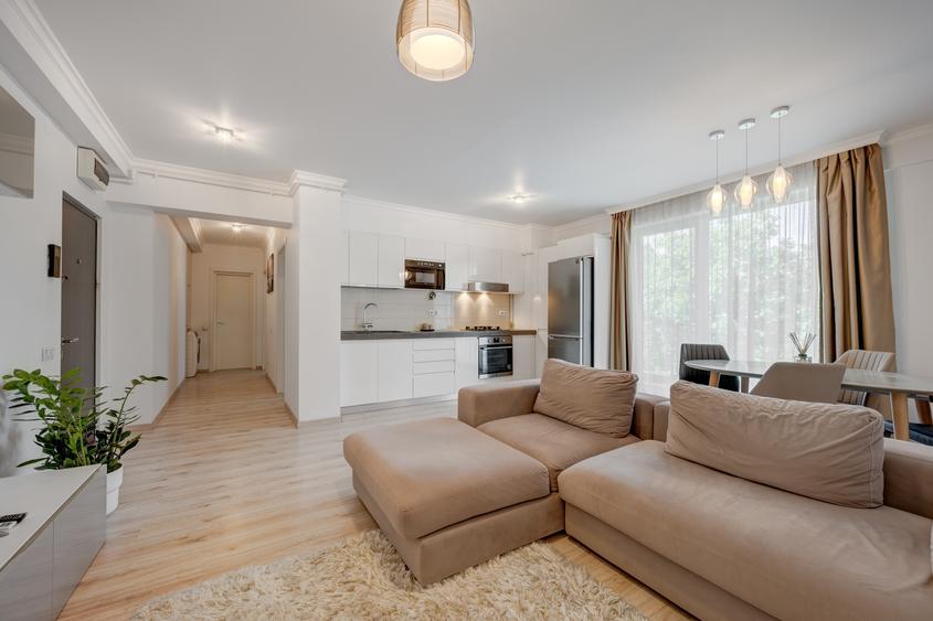 Un apartament în care weekendul pare să dureze mai mult.