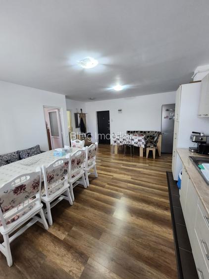 Apartament cu 2 camere, parcare, strada Teilor