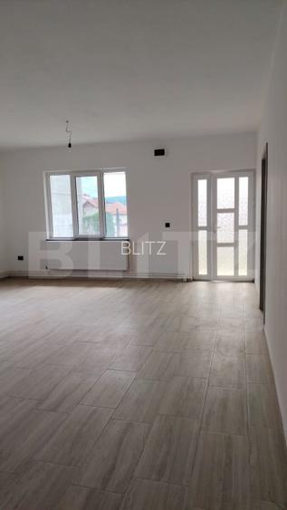 Casa de vanzare, cu 6 camere, 288 mp, zona Voinesti - 3
