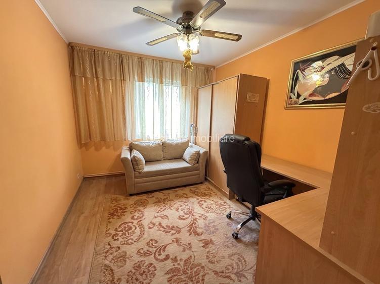 Apartament cu 3 camere, decomandat, 68 mp utili, etaj 1 - Girocului - 3
