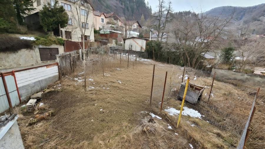 CASA SINGUR CURTE DE RENOVAT  cu teren 297 mp -ZONA PIATA UNIRII- comision 0%