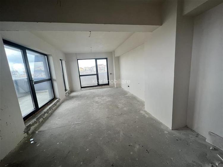 Apartament cu panorama pe 2 niveluri cu  scara interioara 115 mp si terasa  de 2 - 6