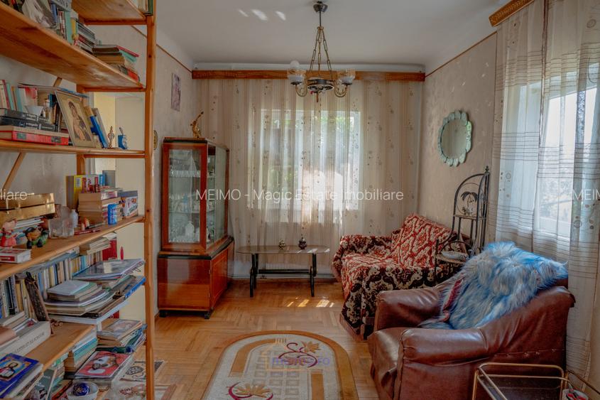 O casă, un teren, mai multe opțiuni – Comănești, Str. Moldovei - 4