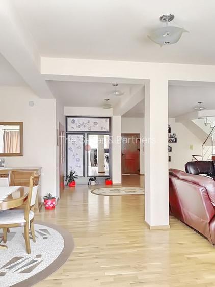 Suprafata Generoasa de teren - 7