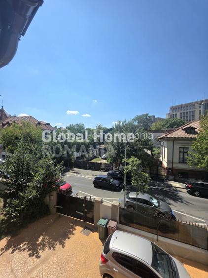 Cismigiu Garden | Office Interbelic Villa - 12 Rooms - 637 Land - 441Sqm Surface - 56