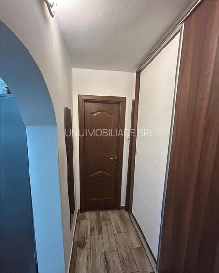 Apartament 2 camere-Zona Sud - 52 mp -54000 euro negociabil - 10