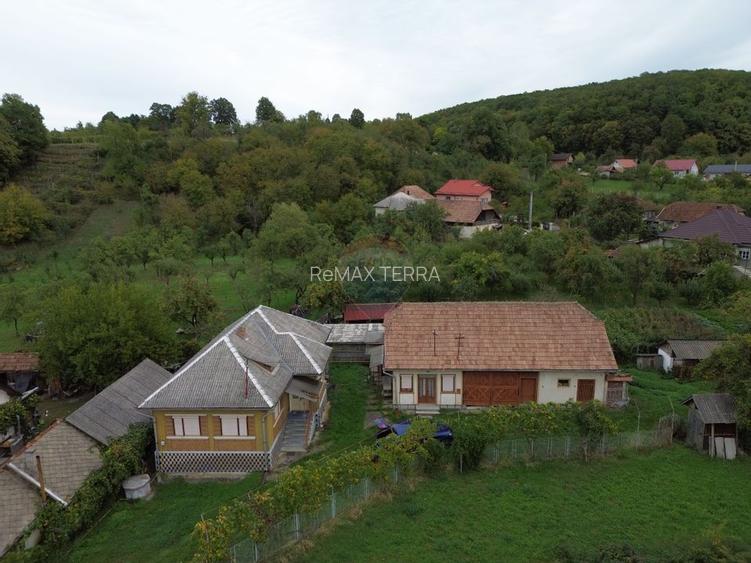 Casă din caramida cu 4 camere de vânzare in Bucumi MM langa DN - 5