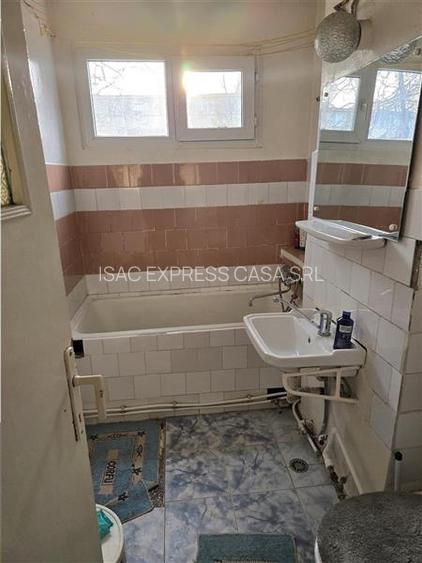 Apartament 2 cam, etaj 1/4, in Cantemir, semicentral - 4