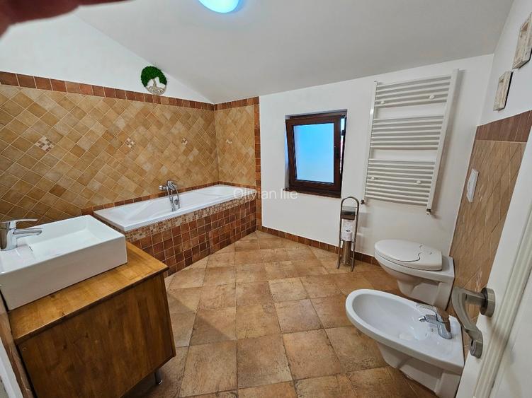 Vila ideală pentru familie, cu panouri fotovoltaice, situată în livadă - 13