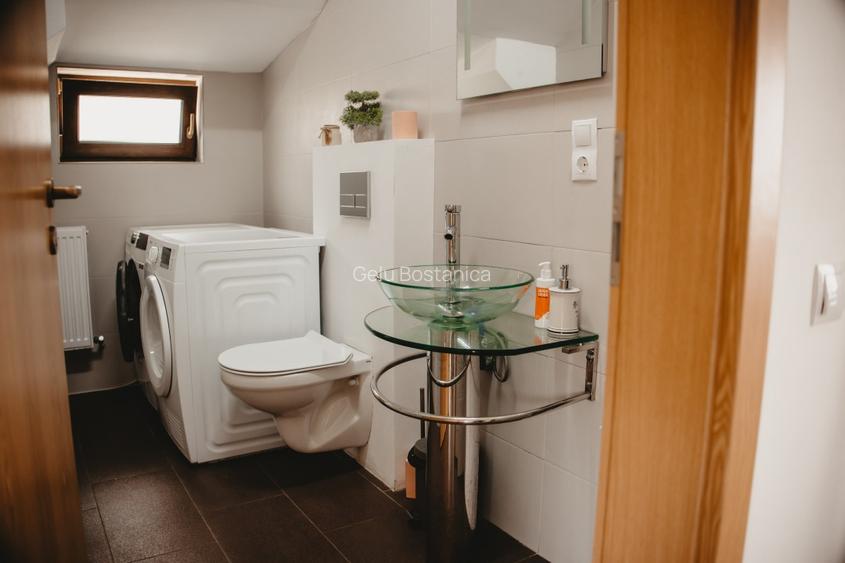 Casă individuală de vânzare | 4 camere | 3 băi | Teren 565 mp - 12