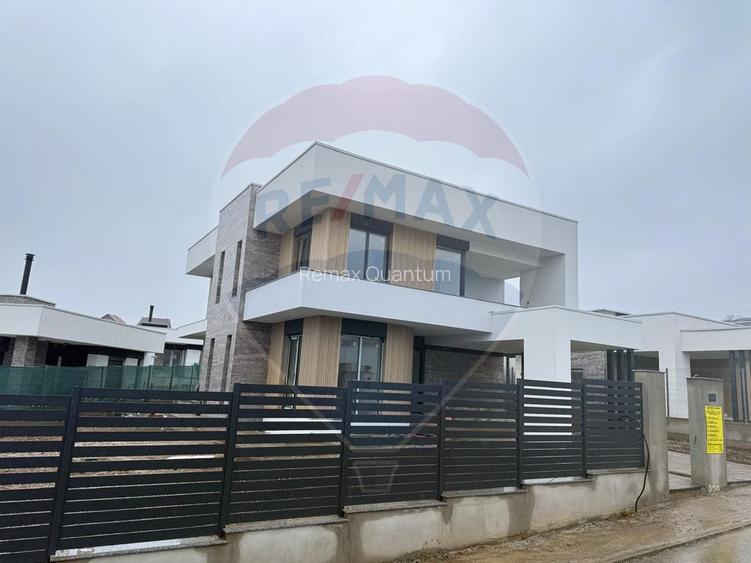 De vânzare casă 5 camere  în zona Dealuri Oradea - 6