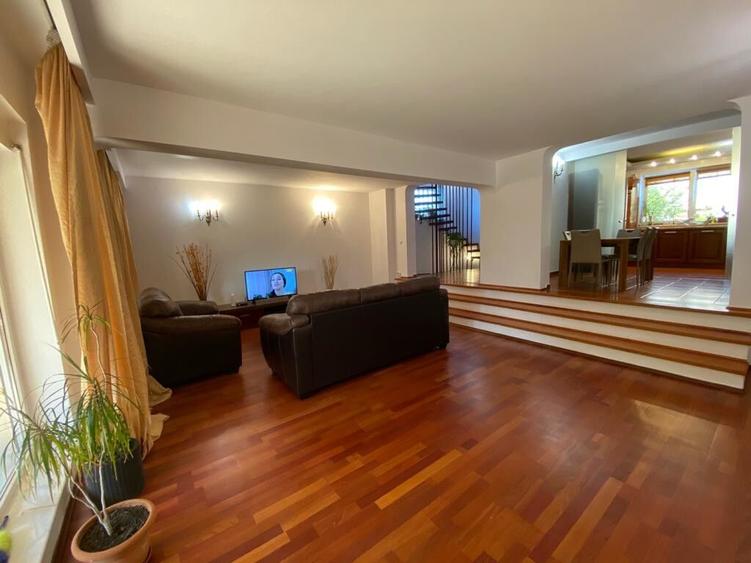 INCHIRIERE VILA 6 CAMERE ZONA IANCU NICOLAE!