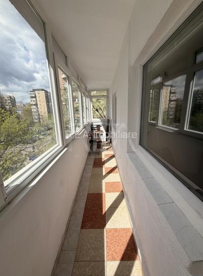 2 camere, 3/8, 57mp, bloc 1980, anvelopat-Gorjului - 4