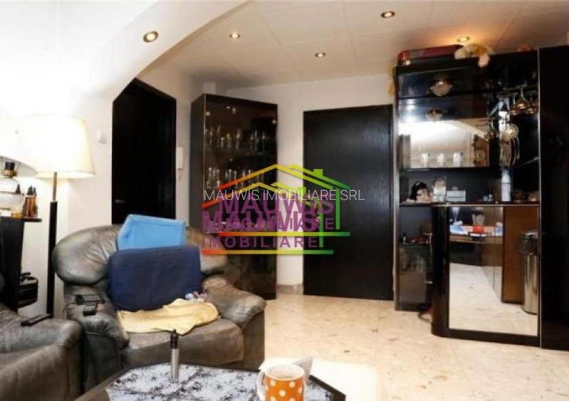 Apartament 2 Camere 1996 SUPERB pe Bd Decebal Pret EXCELENT - 3