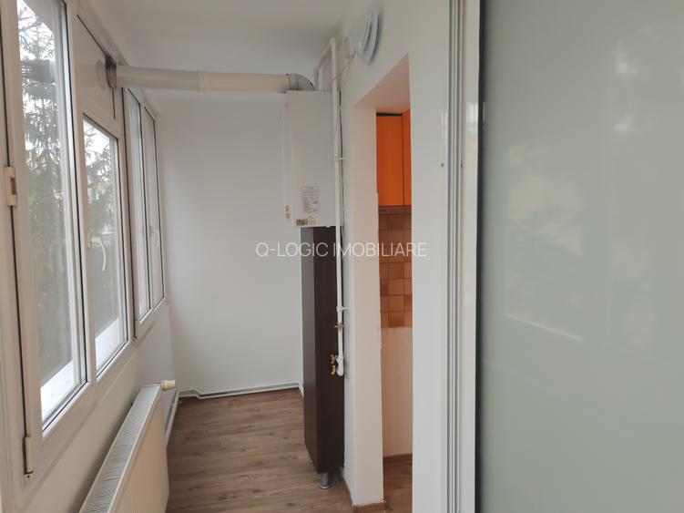 Apartament 3 camere liber la vanzare zona Astra - 3