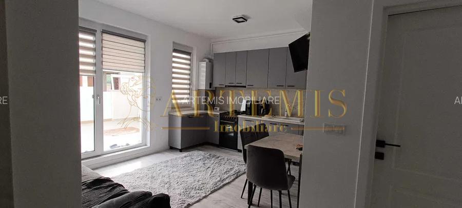 Apartament de 2 camere, decomandat, 40 mp., terasa 25 mp., zona zavoaie - 2