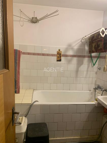 Mihai Bravu-stradal-Rond Baba Novac - 5