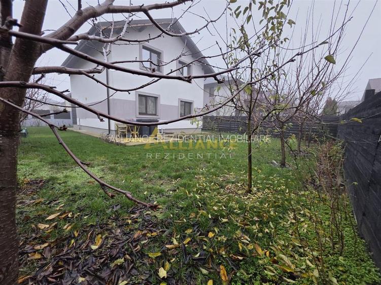 Casa mobilata si utilata- 4 camere - 2 bai - 350mp teren - 2