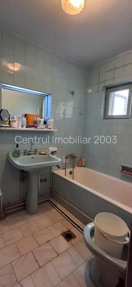 Apartament in vila, singur pe etaj, 2/2, spatios, terasa, 4 camere - 8