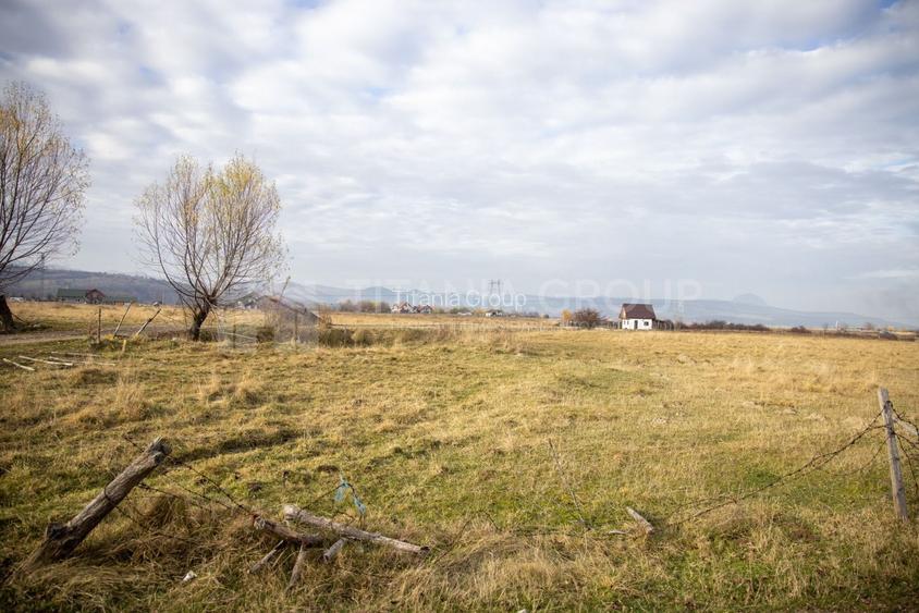 Teren intravilan parcelabil, priveliște spre munți, Sohodol, Bran - 8