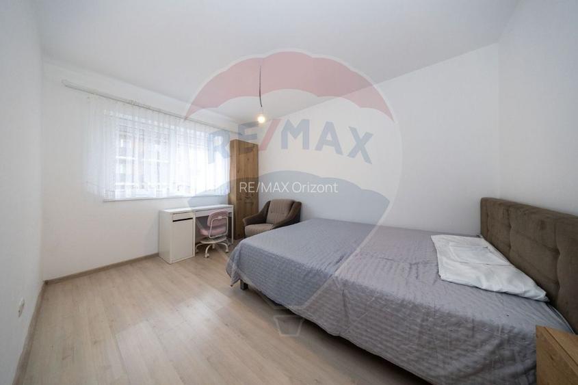 Apartament cu 3 camere de închiriat - 4