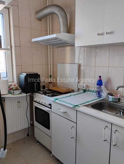 Garsoniera Basarabia, 10 minute de metrou, mobilată si utilată modern, libera - 5