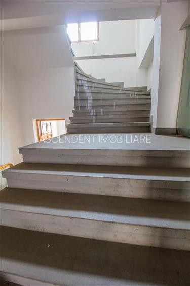 Imobil versatil, cu potential ridicat, conditii personalizate, Central, Rasnov - 8