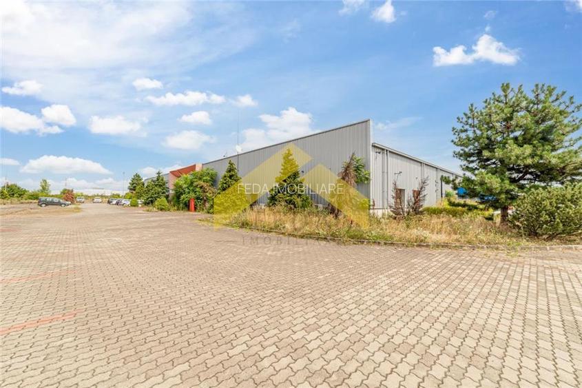 Hala de 8,560mp de vanzare in zona Micalaca - 14