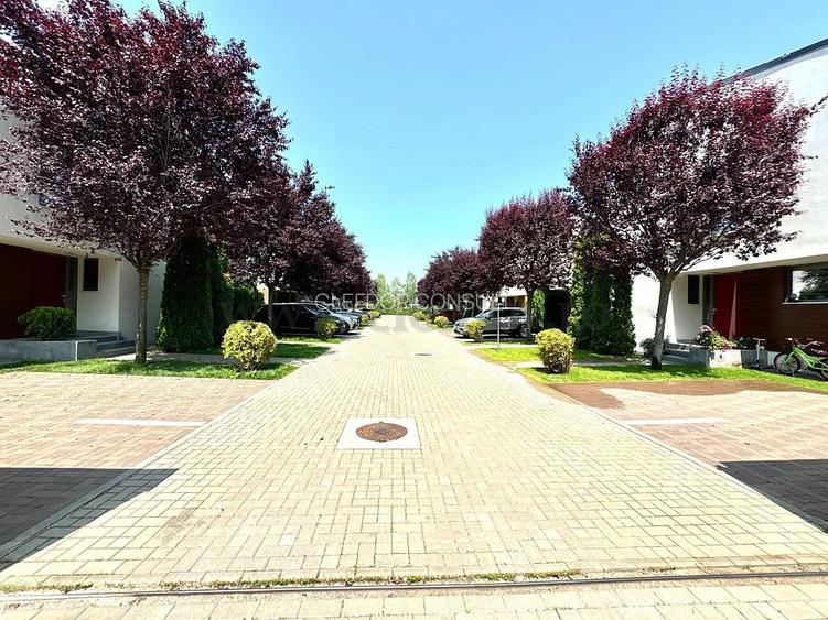 Vilă cu Piscina in Tunari - 30