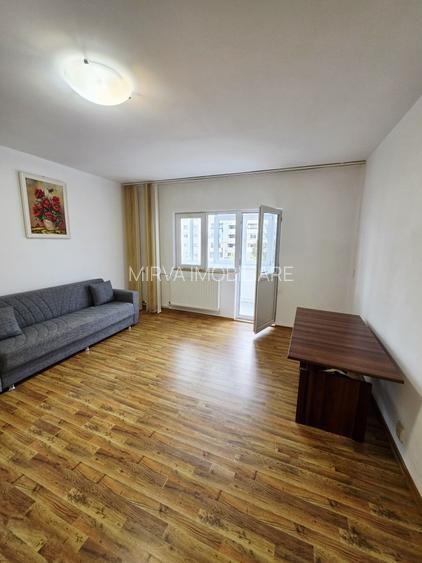 Apartament 2 camere decomandat, mobilat si utilat, zona 9 Mai - 2