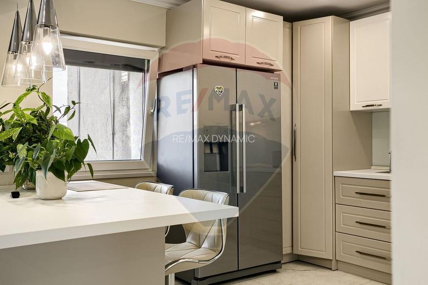 Apartament spectaculos de vanzare: 4 camere, 2 băi, zona Vlaicu - 3