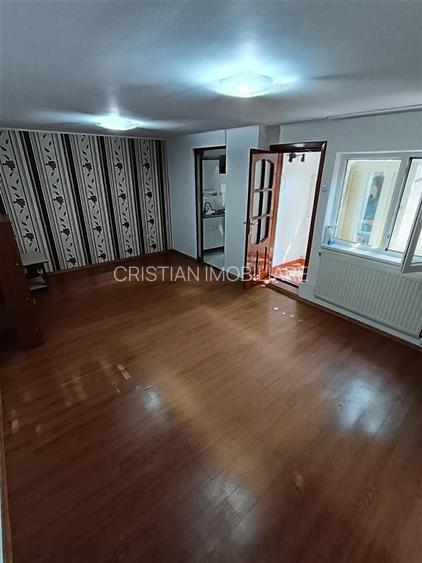 Casa 5 camere Pretabila 2 Familii, teren 176 mp, Bld Dorobantilor - 12