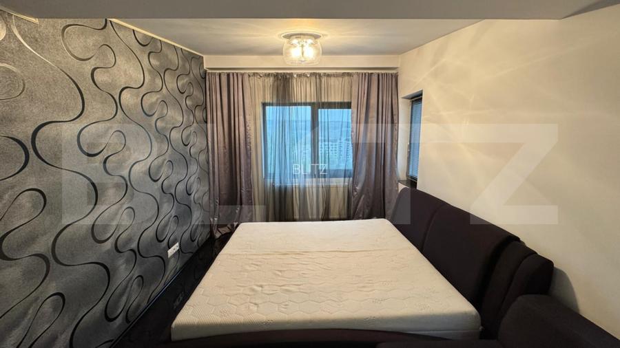 Casa individuala cu 4 camere, 500 mp de teren, garaj de 60 mp, zona Vivo - 18