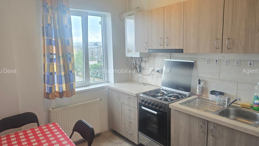 Vand apartament 2 camere in Deva, zona Kogalniceanu, decomandat, mobilat - 4