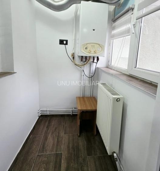 Etaj 2-Gradinari-Iulius Mall-1 Camera Decomandat-bloc 78' - 7