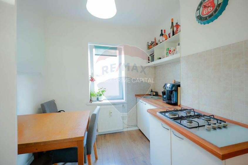 De vânzare apartament cu 2 camere, parter, parcare inclusă, central - 4