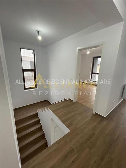 Casa individuala - 300 mp - 5 camere - 3 bai - 3