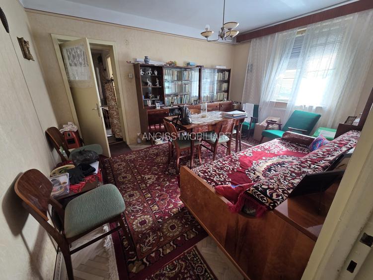 Apartament 3 camere str Isaccei PARTER INALT - 4