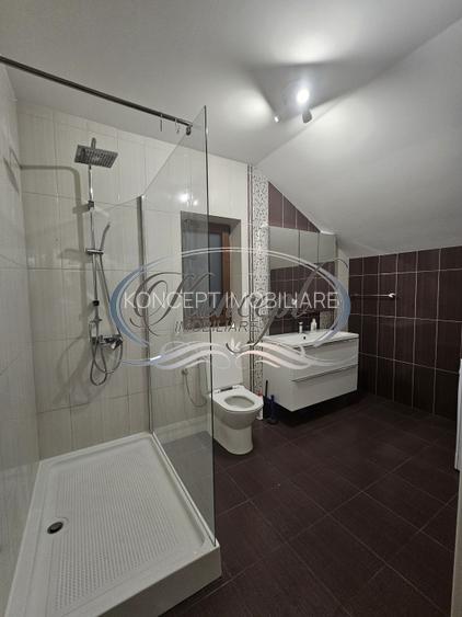 Casa spatioasa cu gradina privata aproape de strada Campului - 11