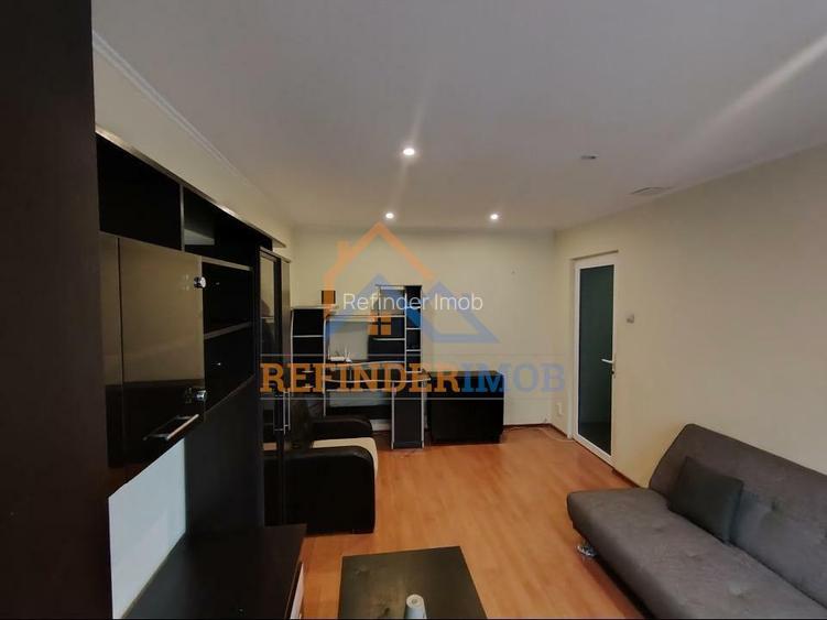 Apartament de vanzare cu 3 camere, zona Titan Auchan - 2