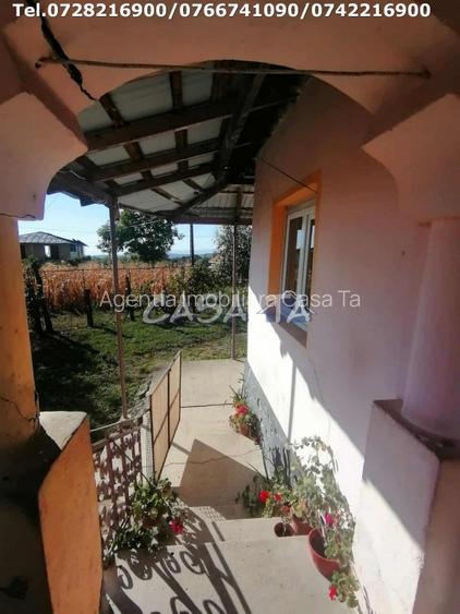 Casa situata in Bumbesti Pitic - Carligei  - 2