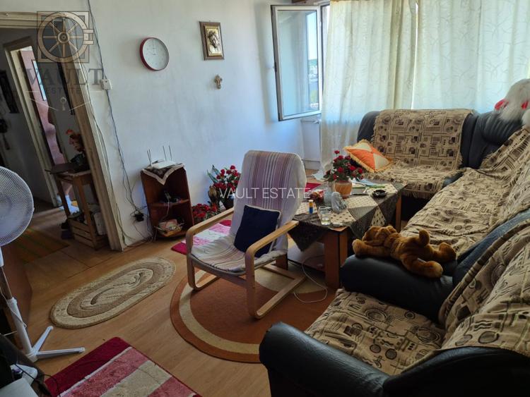 Apartament 3 Camere - DE RENOVAT - Obor  U3  - 2