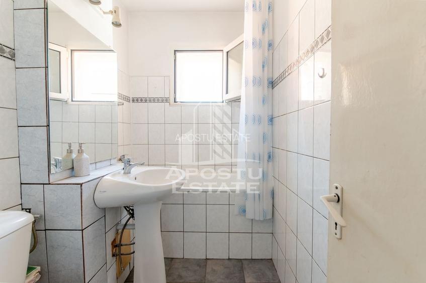 Apartament cu 3 camere,  doua bai , centrala termica , decomandat - 9
