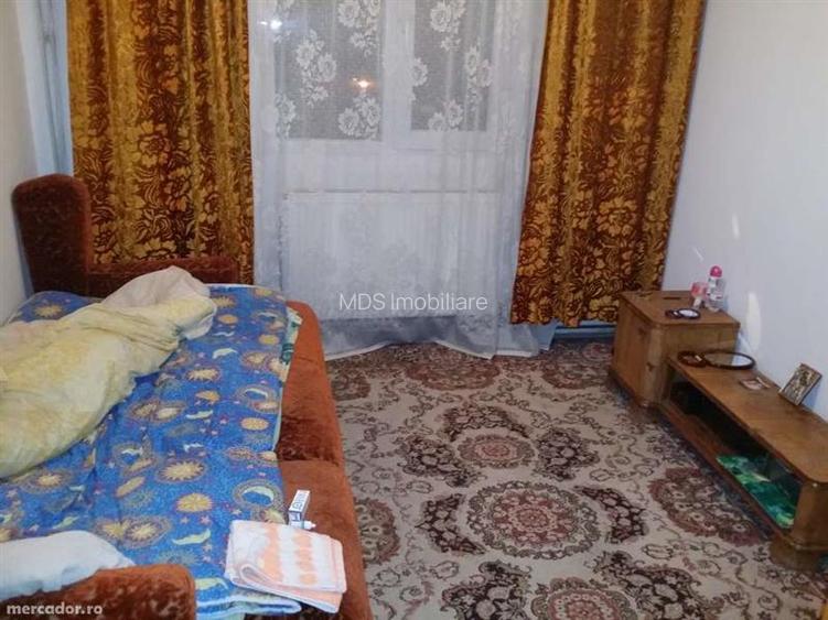 Confort 1 la etajul 2, model mare  cu centrală propie lingă Piața - 14