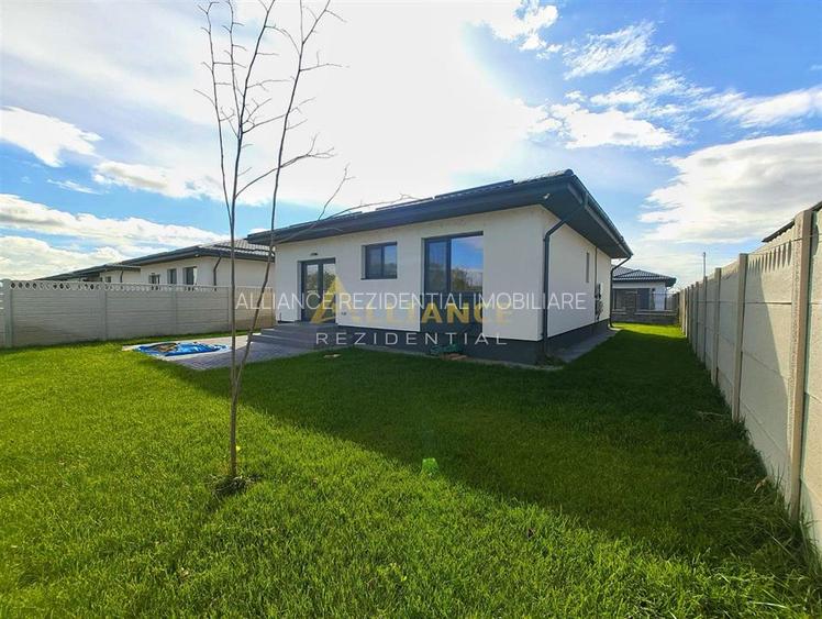 Casa Individuala / 3 Camere / 2 Bai / Pompa de caldura / Panouri solare - 2