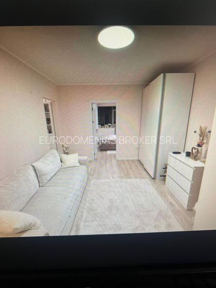 2 CAMERE-FERDINAND-GARA-IMPECABIL-ET.1 - 8