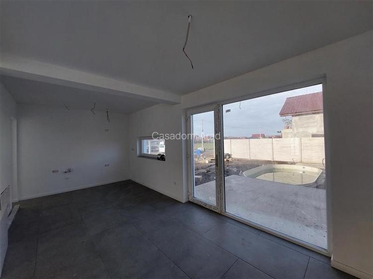 Casa noua cu piscina in Fantanele - 5