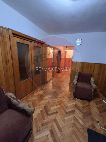 Apartament cu 4 camere de vânzare în zona Iosia - 2